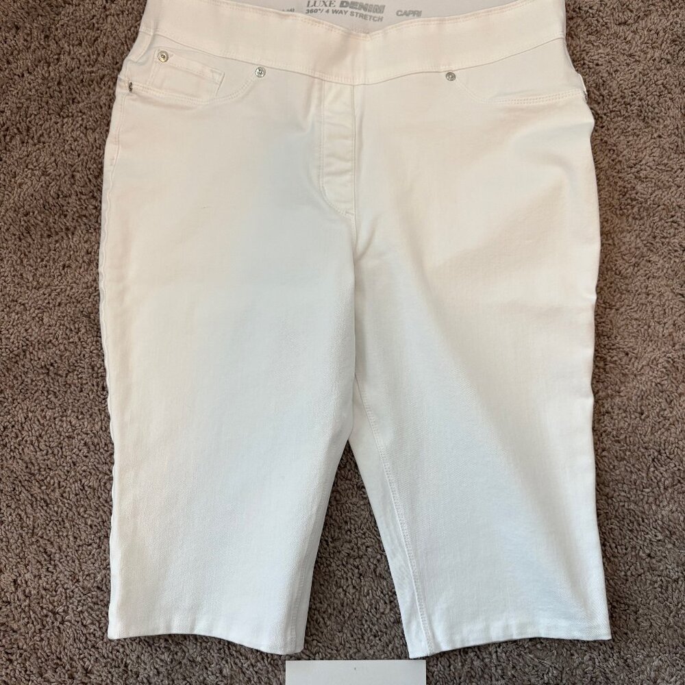 Nygard Luxe Denim White Capri Pull On 360 Degree of Stretch L 14/16